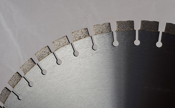 高性價(jià)比混凝土鋸片 耐用的昌利混凝土切割片 高性價(jià)比混凝土鋸片 耐用的昌利混凝土切割片