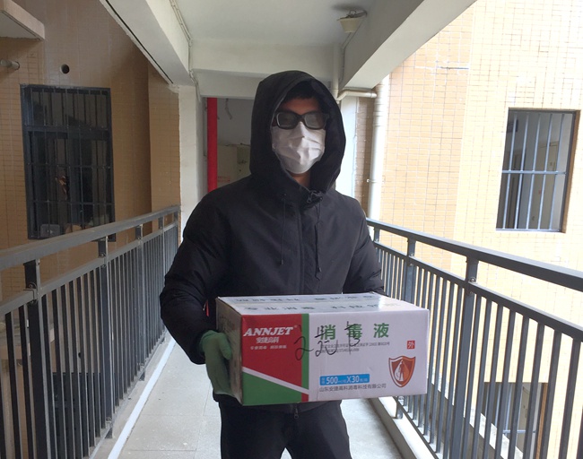 湖北昌利的這個普通家庭,一家三口都是志愿者 湖北昌利的這個普通家庭,一家三口都是志愿者