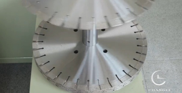 石材切割片加工的人造石有哪些常見病癥清除方法呢？